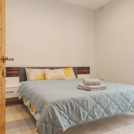 Boho Sliema Getaway - 2br